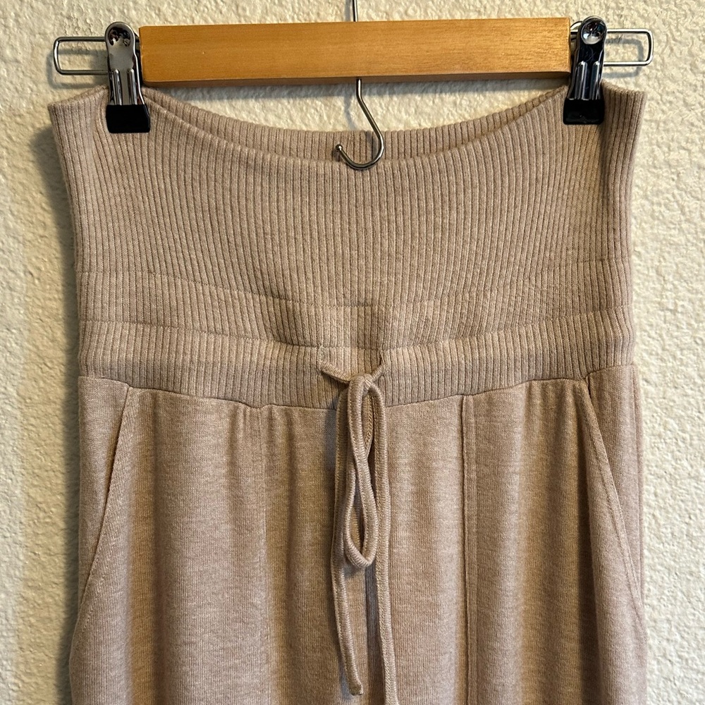 NEW L*Space Sleeping In High Rise Full Length Pant Sweatpants Oat Cream Women’s - Picture 3 of 9